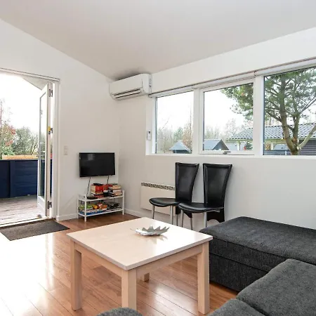 4 Person In Hovborg-by Traum * Hovborg