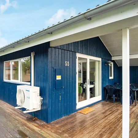 4 Person In Hovborg-by Traum *